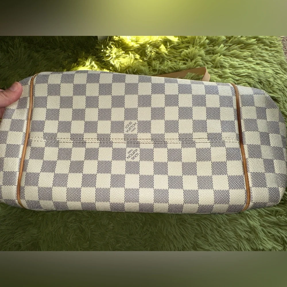 Louis Vuitton Damien Azur Totally MM WITH Dust Bag - Picture 4 of 16